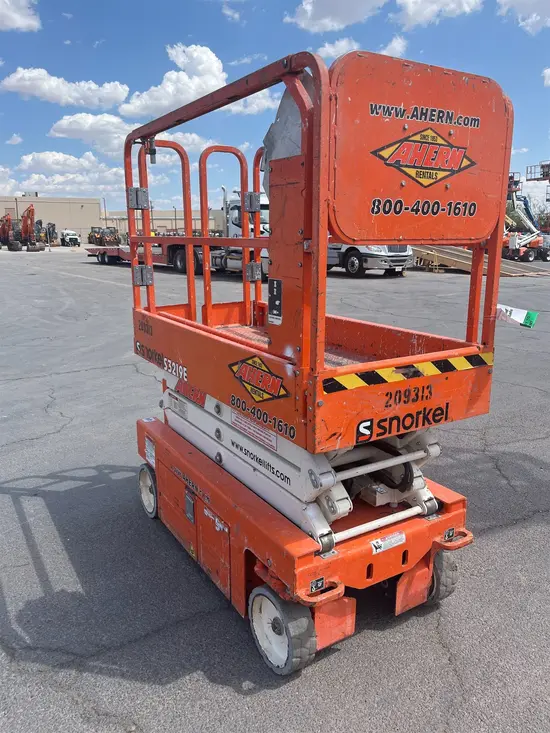 2018 Snorkel S3219E Scissor Lift
