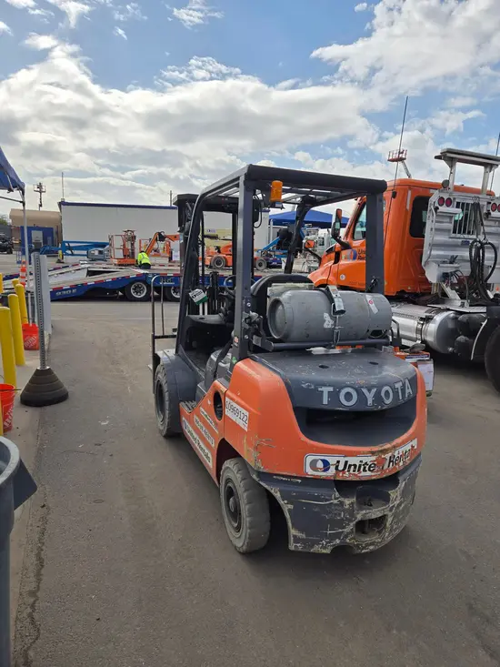 2019 Toyota 8FGU25 Warehouse Forklift