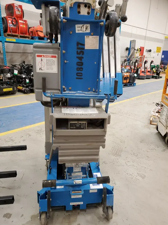 2018 Genie AWP-30SDC Pusharound Lift