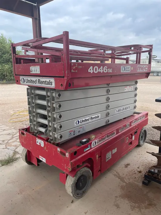 2017 MEC 4046SE Scissor Lift