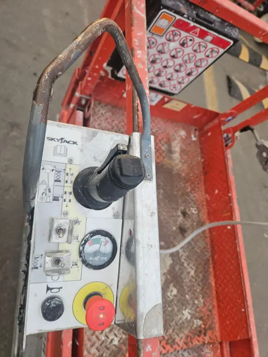 2017 Skyjack SJIII3219 Scissor Lift