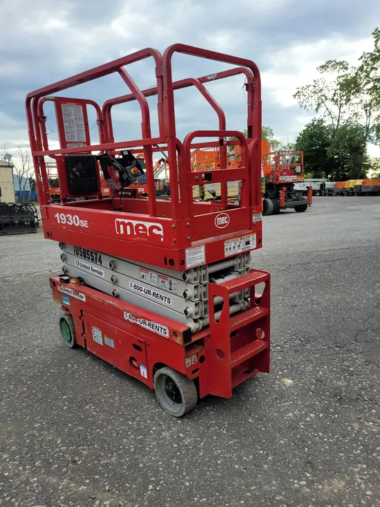 2017 MEC 1930SE Scissor Lift