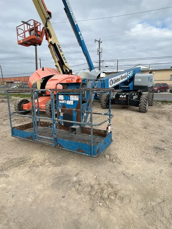 2016 Genie S-65 Boom Lift