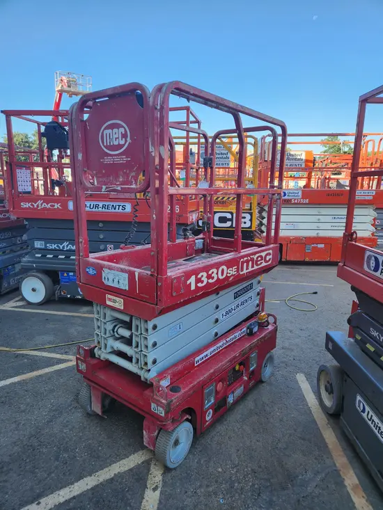 2017 MEC 1330SE Scissor Lift