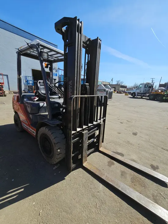 2019 Toyota 8FDU30 Warehouse Forklift