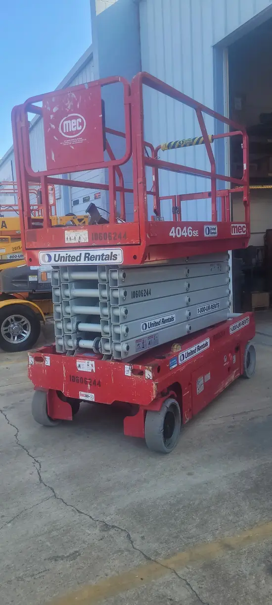 2017 MEC 4046SE Scissor Lift