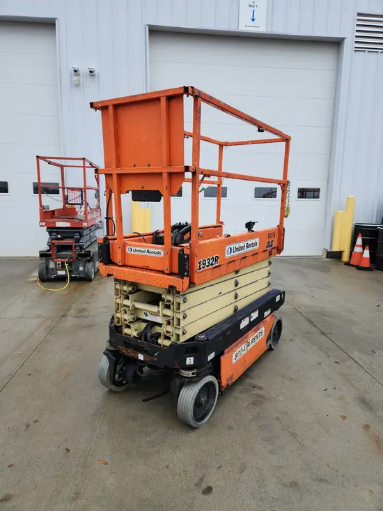 2017 JLG 1932R Scissor Lift