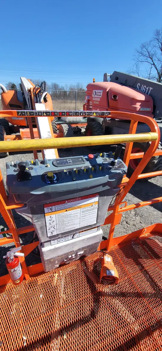 2016 JLG 600AJ Articulating Boom Lift