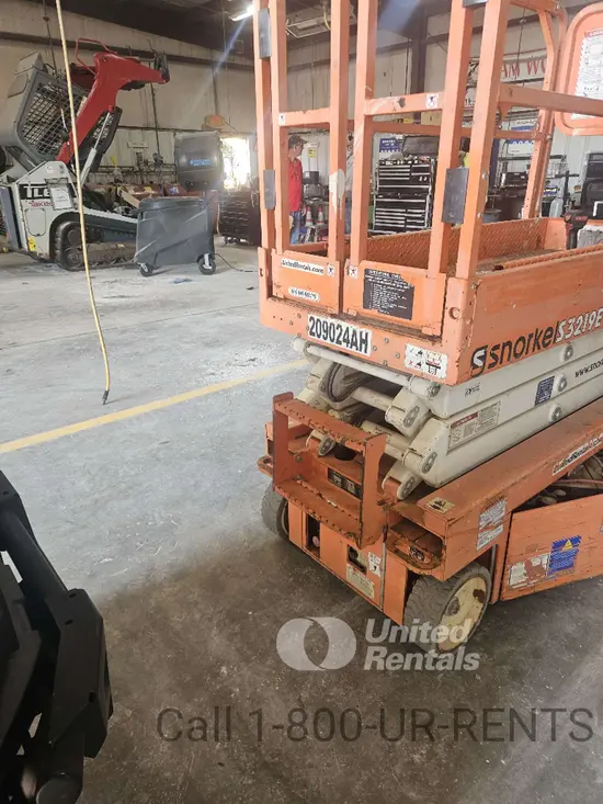 2018 Snorkel S3219E Scissor Lift