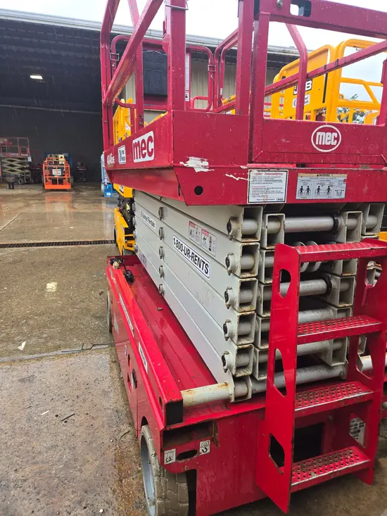 2019 MEC 4046SE Scissor Lift