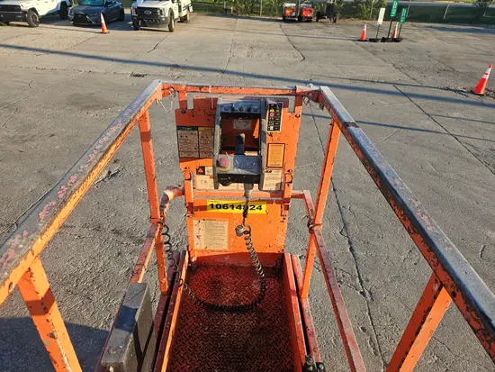 2017 JLG 2632ES Scissor Lift