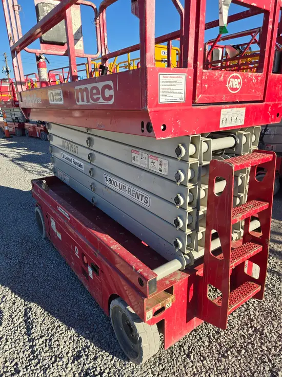 2018 MEC 4046SE Scissor Lift