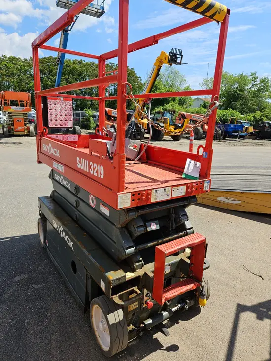 2018 Skyjack SJIII3219 Scissor Lift