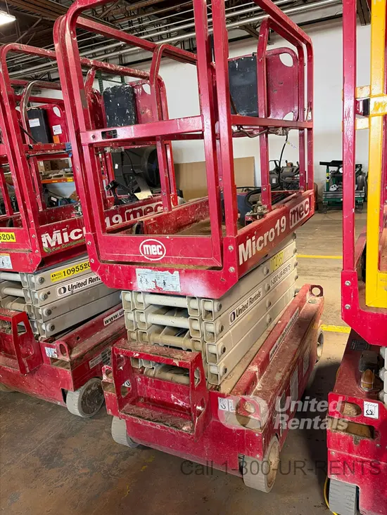 2018 MEC MICRO 19 Scissor Lift