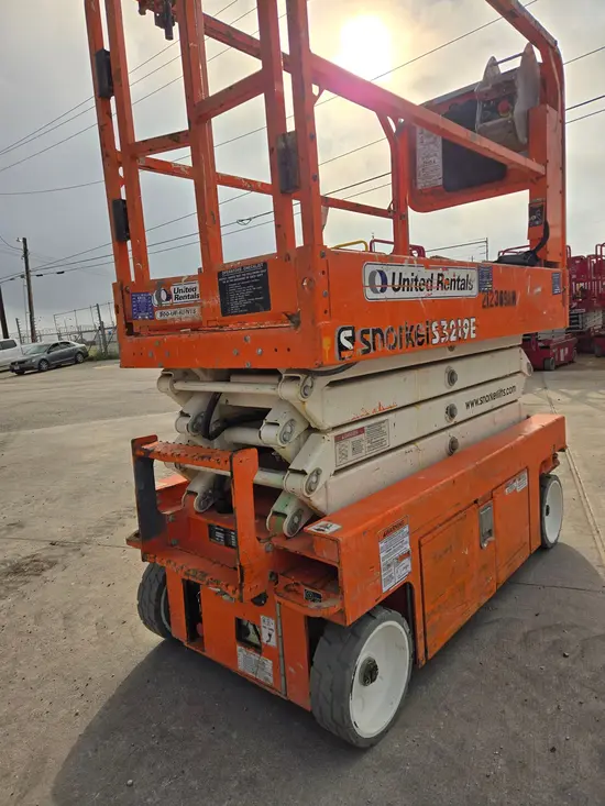 2018 Snorkel S3219E Scissor Lift