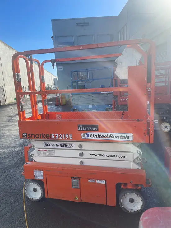 2018 Snorkel S3219E Scissor Lift