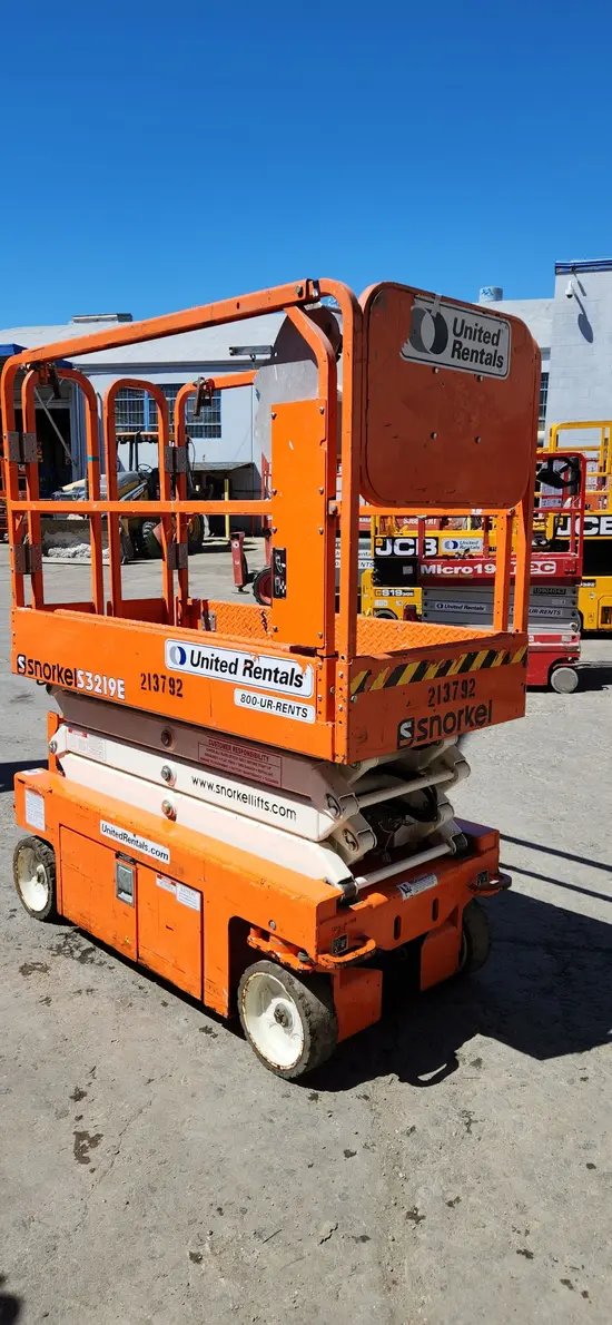 2018 Snorkel S3219E Scissor Lift