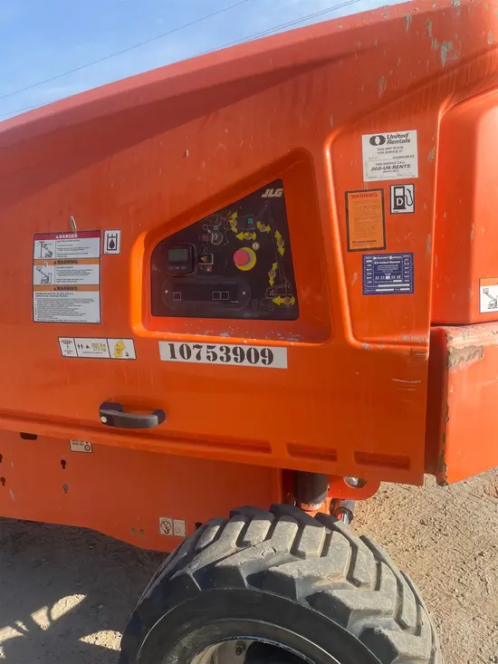 2018 JLG 460SJ Boom Lift