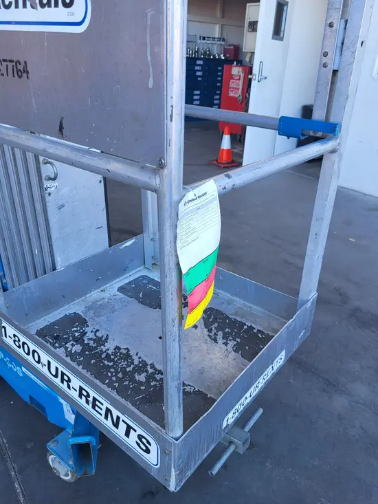 2017 Genie AWP-30SDC Pusharound Lift