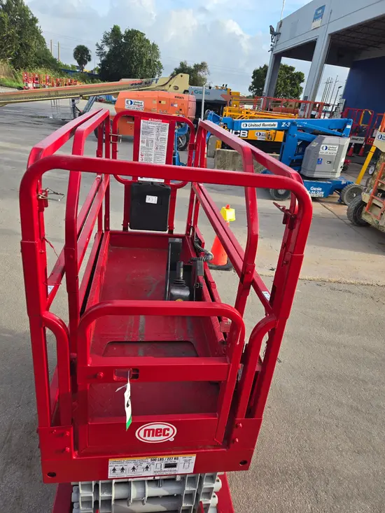2017 MEC 1930SE Scissor Lift