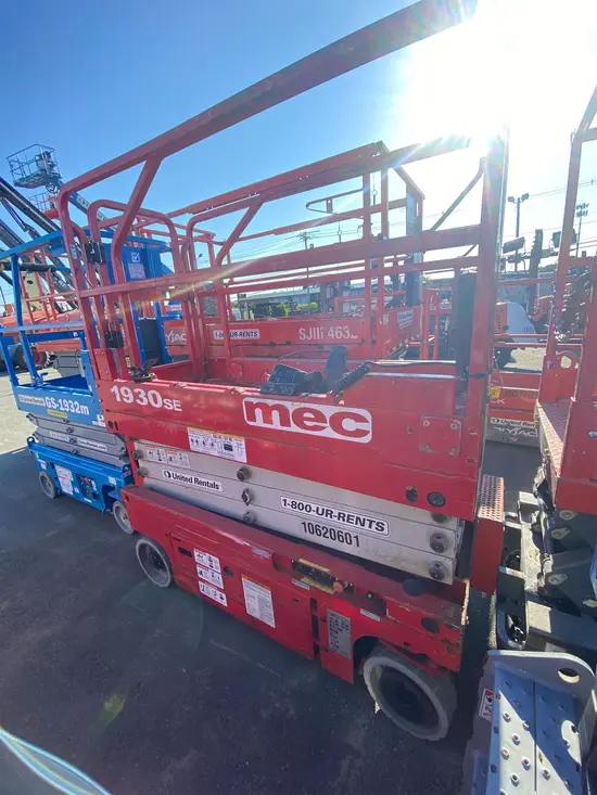 2017 MEC 1930SE Scissor Lift