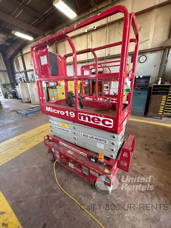 2018 MEC MICRO 19 Scissor Lift