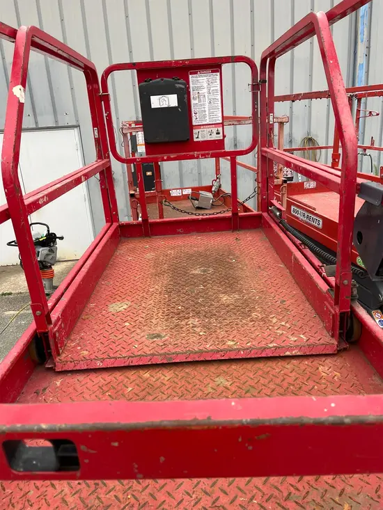 2017 MEC 4046SE Scissor Lift