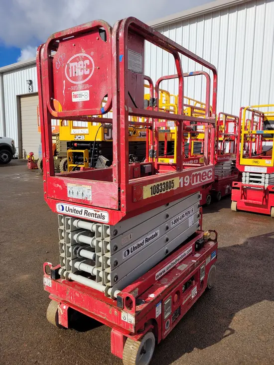 2018 MEC MICRO 19 Scissor Lift