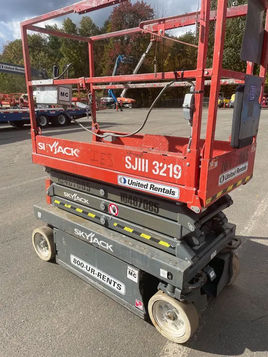 2016 Skyjack SJIII3219 Scissor Lift