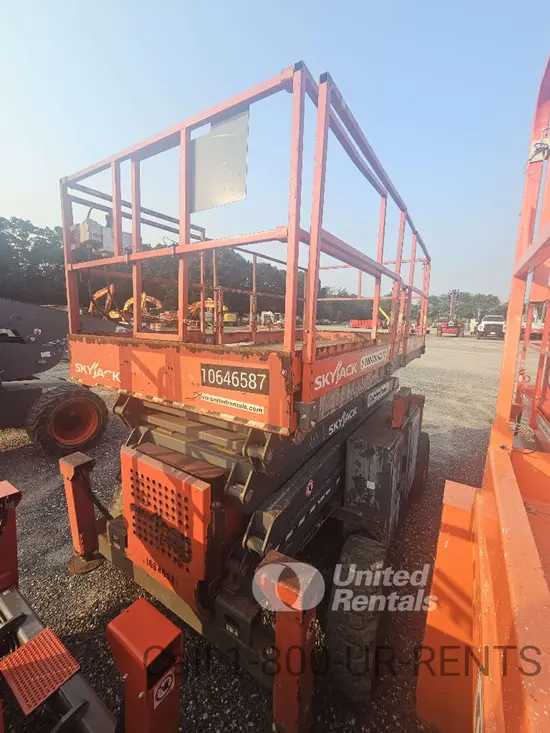 2017 Skyjack SJ8841RT Rough Terrain Scissor Lift