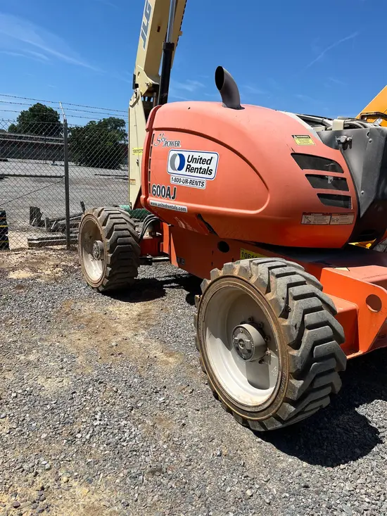 2017 JLG 600AJ Articulating Boom Lift