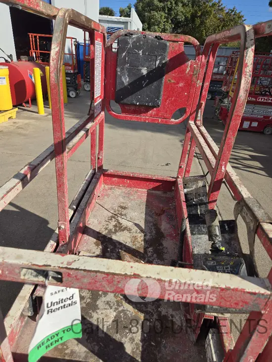 2017 MEC 1330SE Scissor Lift