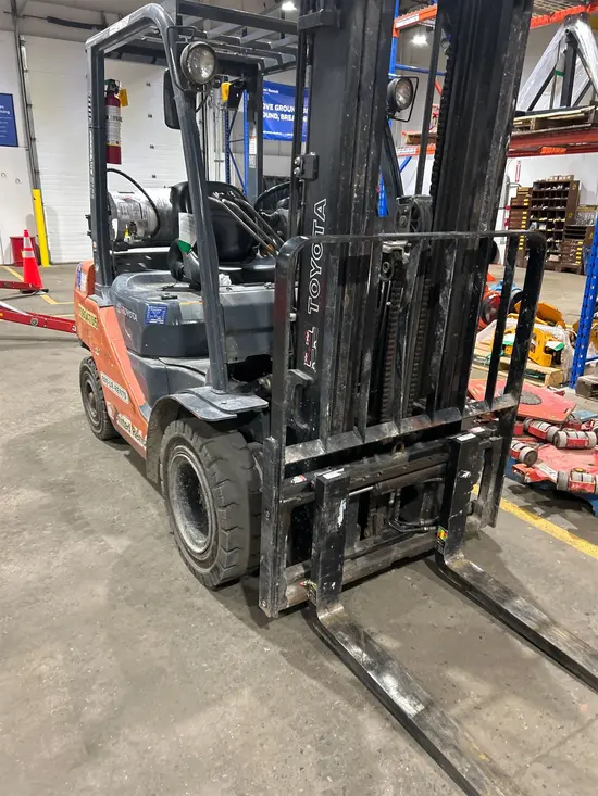2018 Toyota 8FGU25 Warehouse Forklift