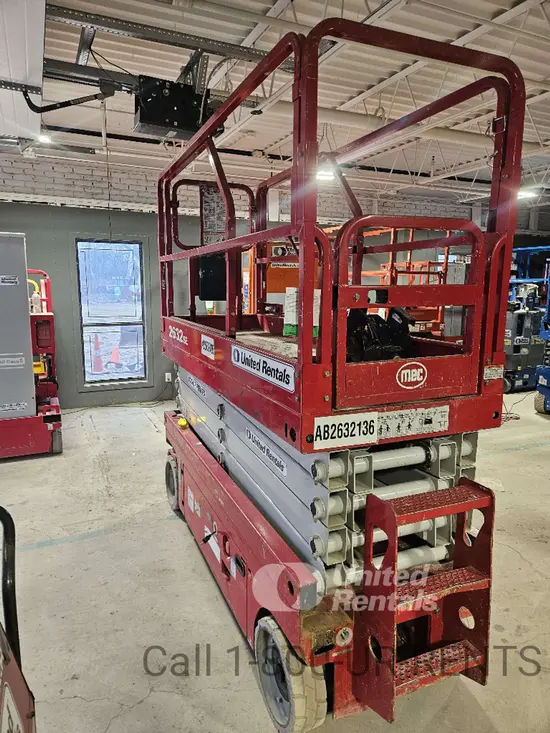2017 MEC 2632SE Scissor Lift