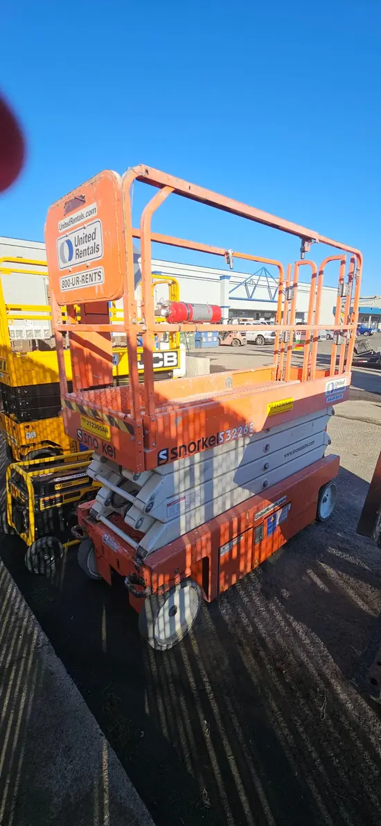 2018 Snorkel S3226E Scissor Lift