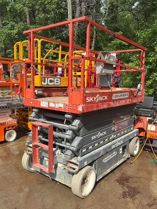 2016 Skyjack SJIII4632 Scissor Lift