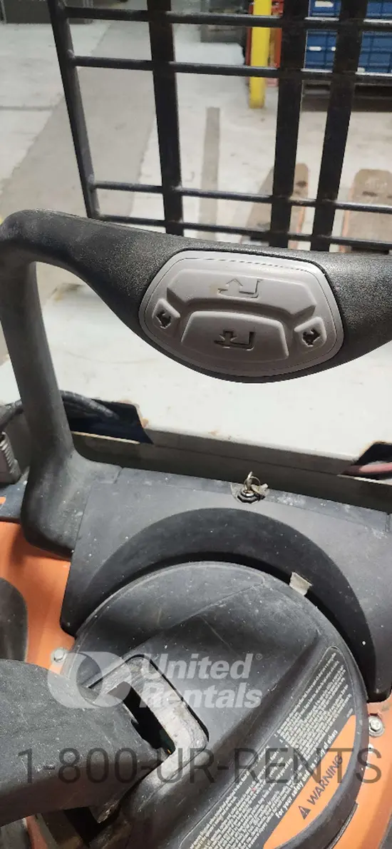 2021 Toyota 8HBE30 Jack