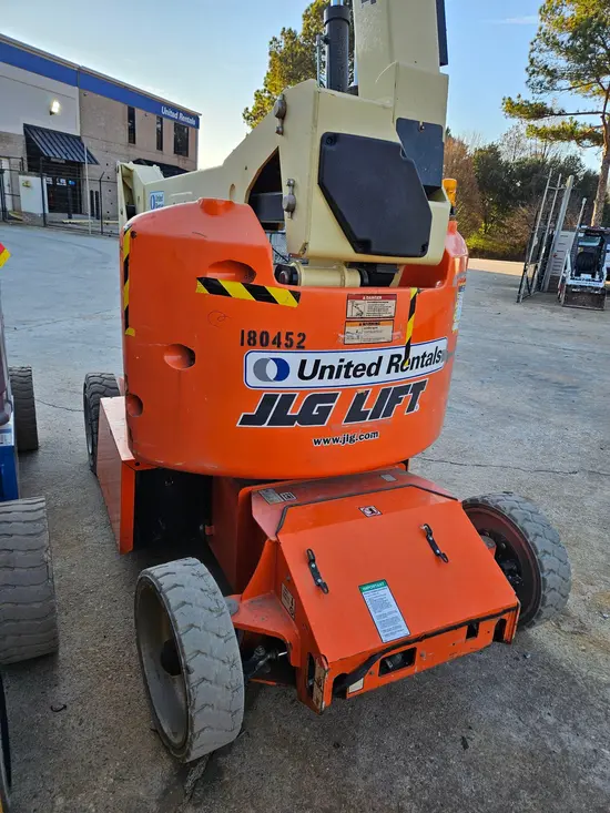 2016 JLG E400AJPN Articulating Boom Lift