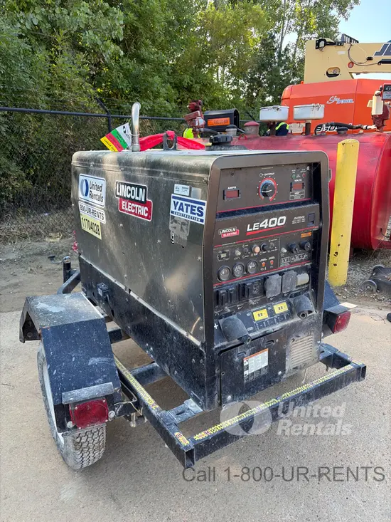 2023 Lincoln Electric LE400 Welder