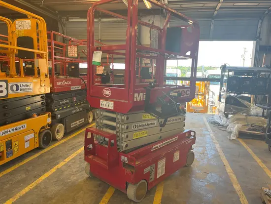 2018 MEC MICRO 19 Scissor Lift