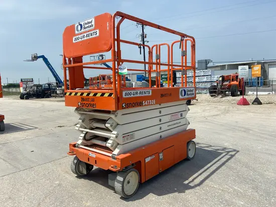 2018 Snorkel S4732E Scissor Lift