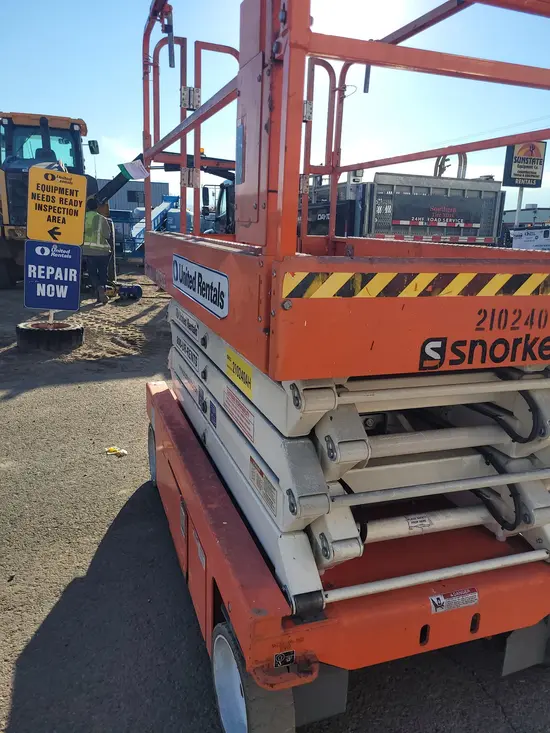 2021 Snorkel S3226E Scissor Lift