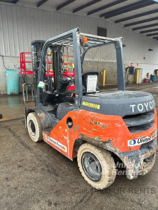 2021 Toyota 8FD35U Warehouse Forklift