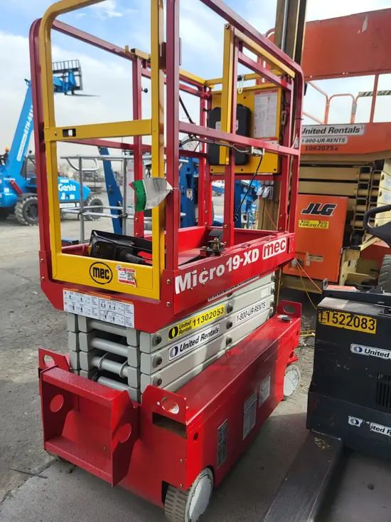 2021 MEC MICRO 19-XD Scissor Lift