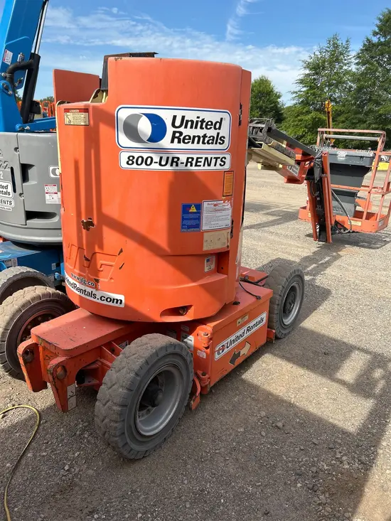 2018 JLG E300AJP Articulating Boom Lift