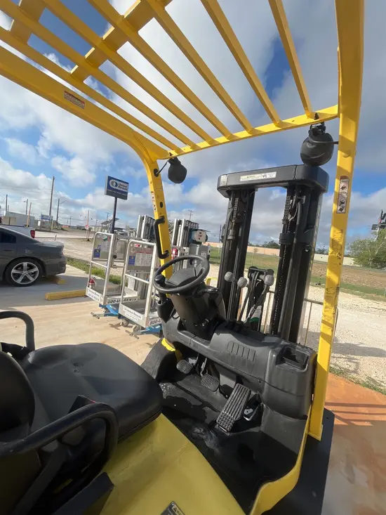 2022 HYSTER H50XT Warehouse Forklift