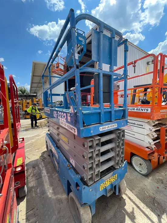 2016 Genie GS-3232 Scissor Lift