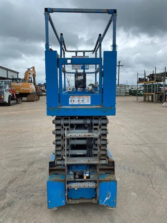 2017 Genie GS-3232 Scissor Lift