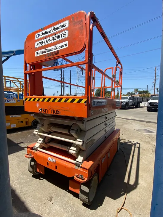 2018 Snorkel S4732E Scissor Lift