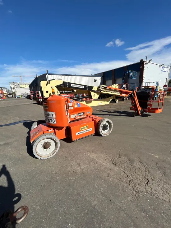 2017 JLG E450AJ Articulating Boom Lift